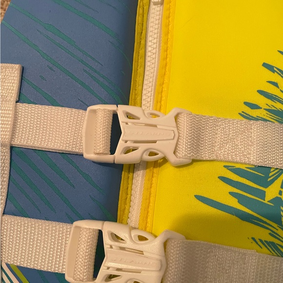 Life Jacket - Picture 4 of 7